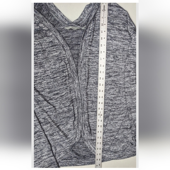 Athleta Pose Wrap Cardigan Sweater S Marled Long Sleeve Modal Blend Gray - Picture 8 of 10
